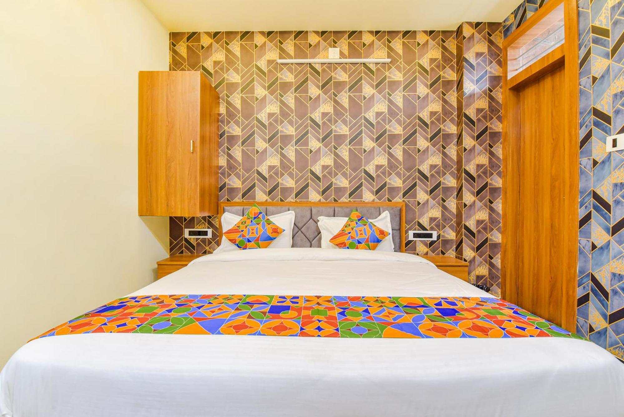 Fabhotel The Castle Inn Udaipur Buitenkant foto