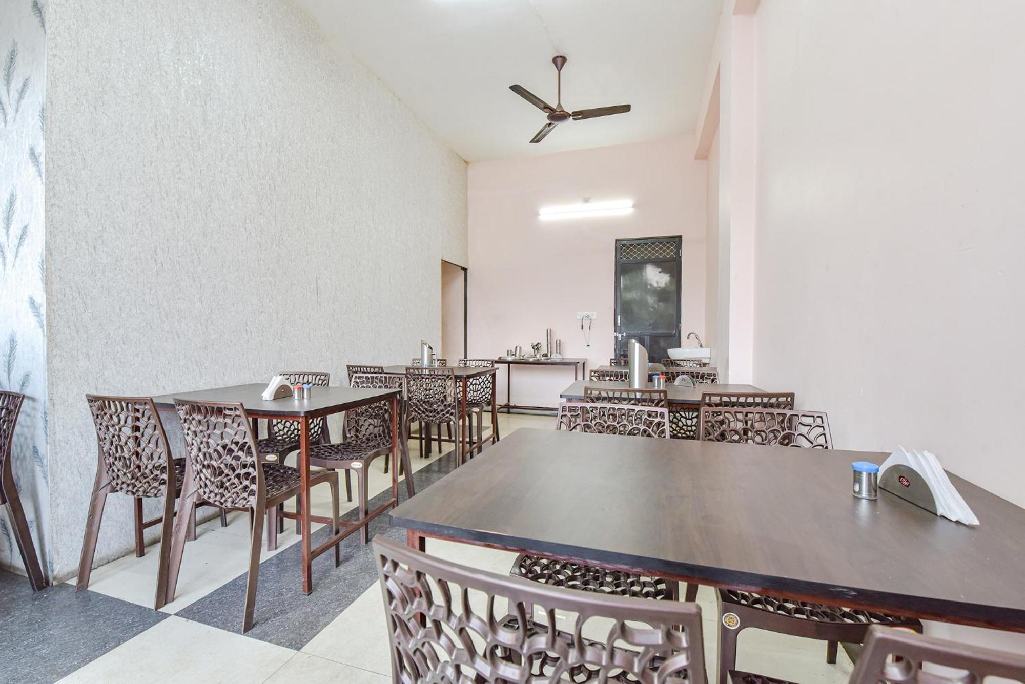 Fabhotel The Castle Inn Udaipur Buitenkant foto